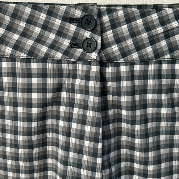 Nike Golf women’s plaid Bermuda length golf shorts size 12 - Picture 4 of 15